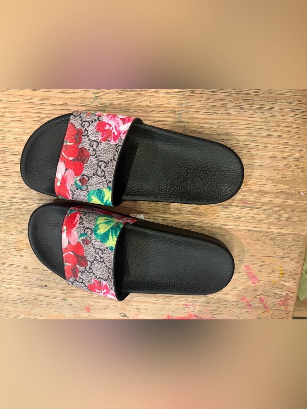 Authentic GUCCI BLOOM SLIDES - Picture 2 of 12